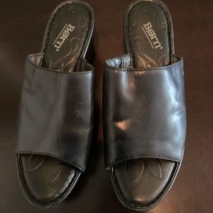 Born leather wedges